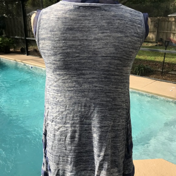 Vera wang tank - Picture 2 of 4